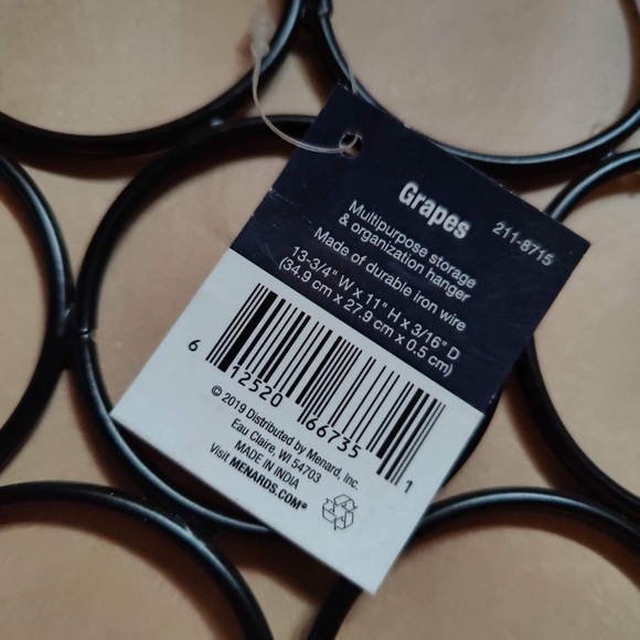 Grape Scarf Hanger Decor - Picture 3 of 3